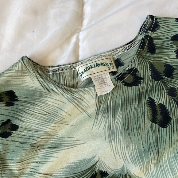 Vintage green & black abstract feather print tank top by Frazier Lawrence - Picture 3 of 4